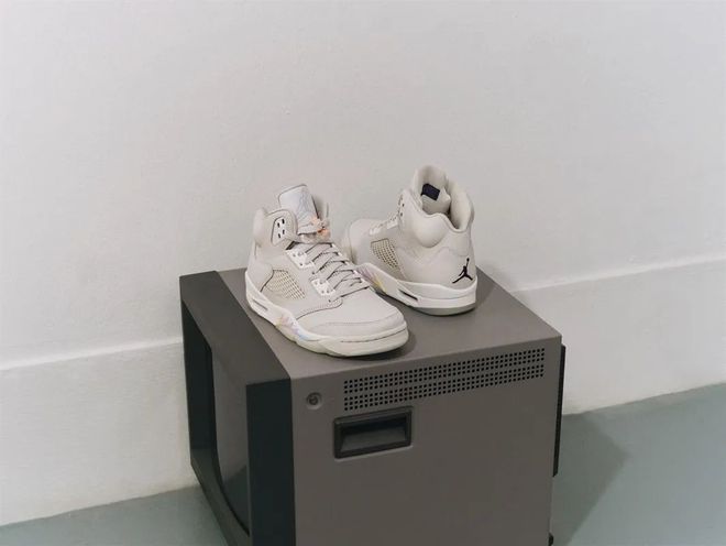 ！除超限量 AJ1还有 AJ11 的新玩法！AG真人网站Jordan「年底大招」突然官宣(图2)