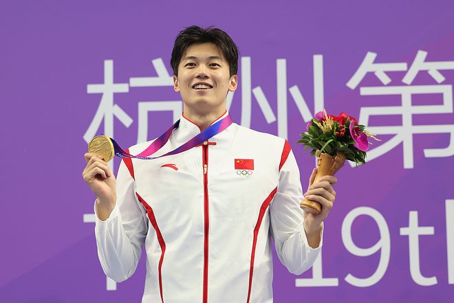 录飞鱼汪顺上岸奔跑AG真人旗舰厅登(图6)